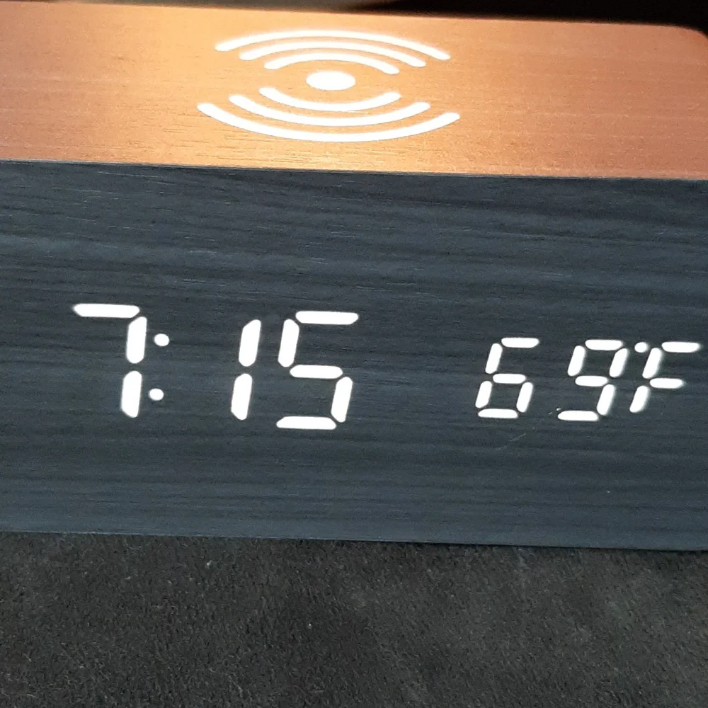 Van Sicklen 2 in 1 Wireless Charging Alarm Clock